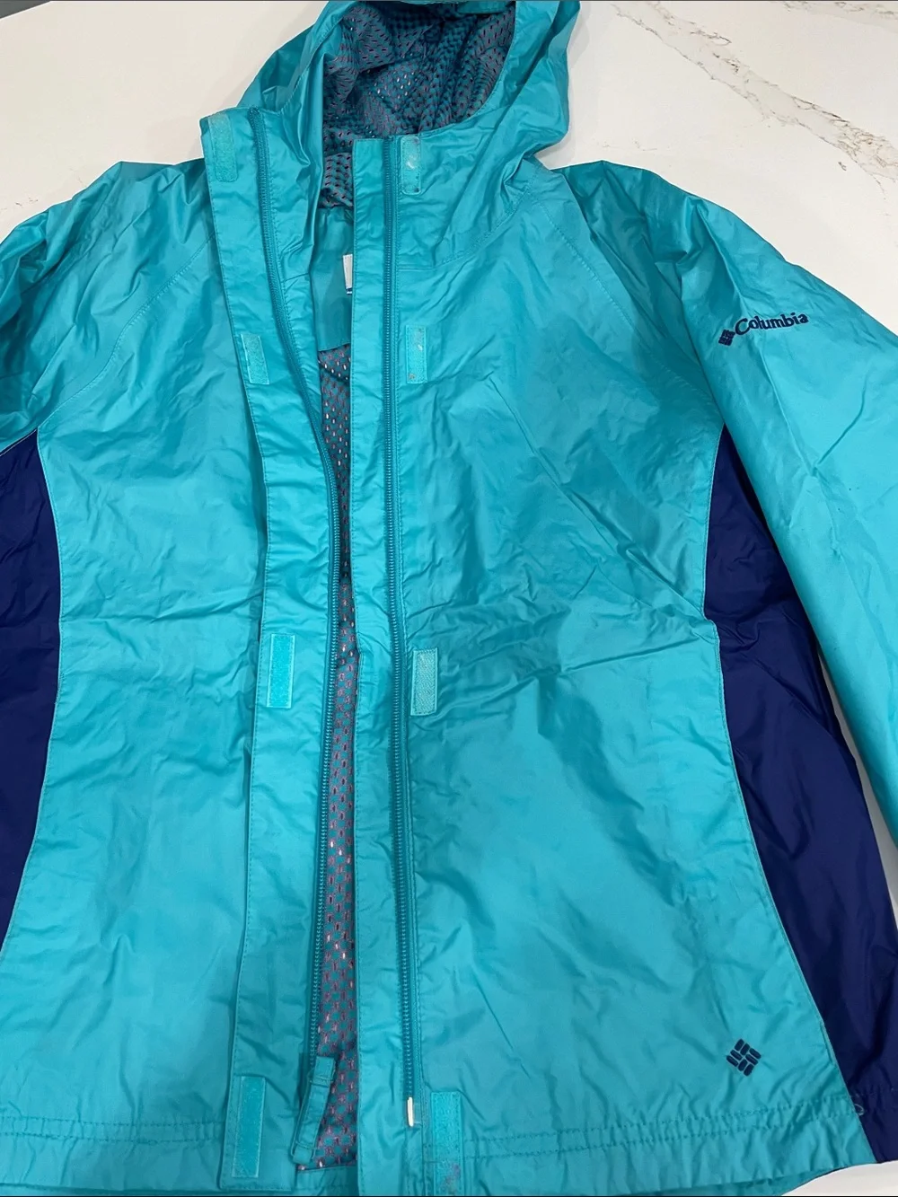 Columbia Turquoise Hooded Rain Jacket with Navy Panels